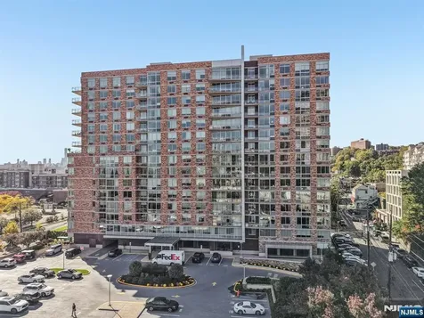 915 Hudson Park Edgewater NJ 07020
