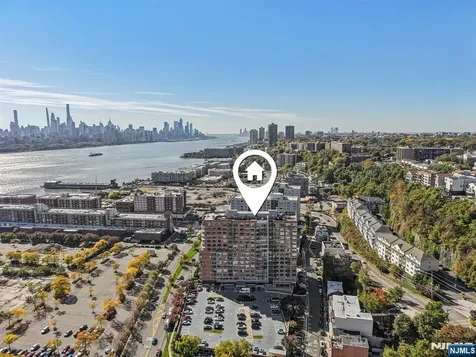 915 Hudson Park Edgewater NJ 07020