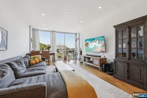 915 Hudson Park Edgewater NJ 07020