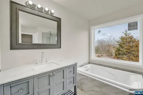 5 Anthony Court Hardyston NJ 07419