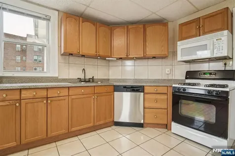 44 Elm Street Montclair NJ 07042