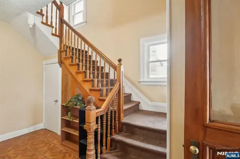 44 Elm Street Montclair NJ 07042