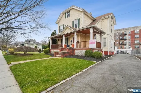 44 Elm Street Montclair NJ 07042