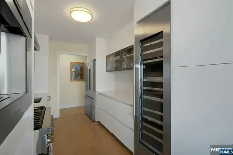 6 Horizon Road Fort Lee NJ 07024