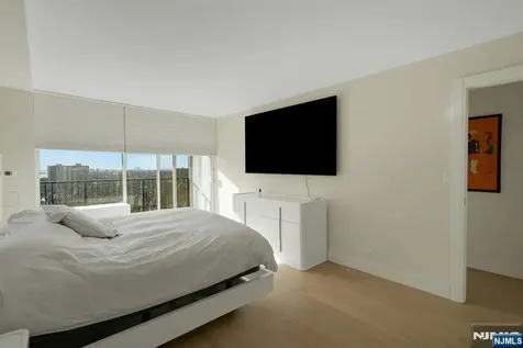 6 Horizon Road Fort Lee NJ 07024