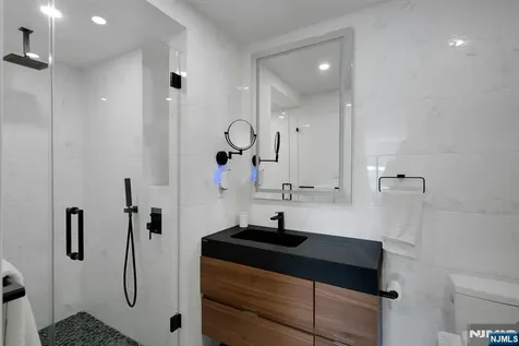 6 Horizon Road Fort Lee NJ 07024