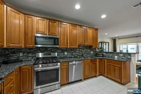 4203 Warrens Way Wanaque NJ 07465