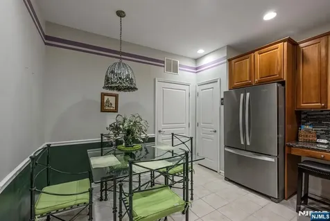 4203 Warrens Way Wanaque NJ 07465