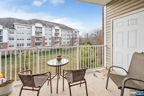 4203 Warrens Way Wanaque NJ 07465