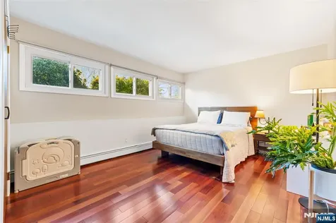 2 Columbine Court Montvale NJ 07645