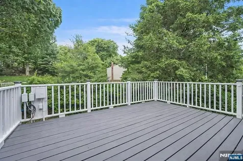 2 Columbine Court Montvale NJ 07645