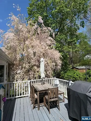 2 Columbine Court Montvale NJ 07645