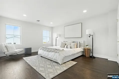 186 Canterbury Avenue North Arlington NJ 07031