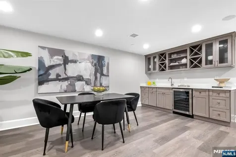 16 Gabriel Court Paramus NJ 07652