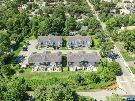 16 Gabriel Court Paramus NJ 07652