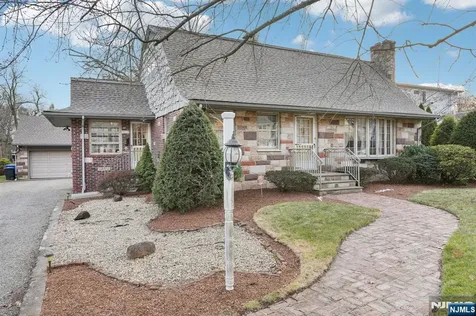 170 Hickory Avenue Tenafly NJ 07670