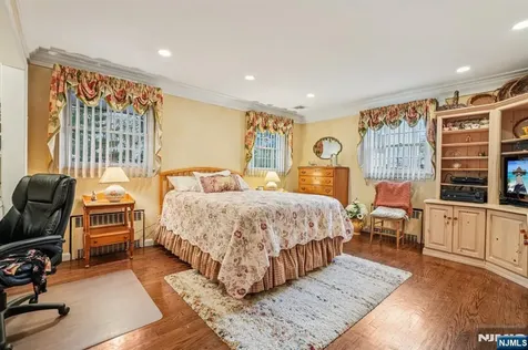170 Hickory Avenue Tenafly NJ 07670