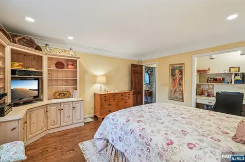 170 Hickory Avenue Tenafly NJ 07670