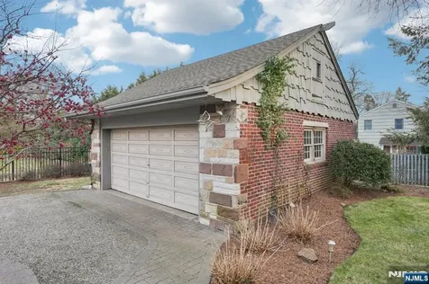170 Hickory Avenue Tenafly NJ 07670