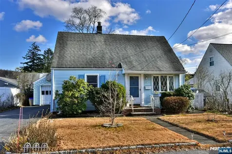 72 Burnside Place Wanaque NJ 07420