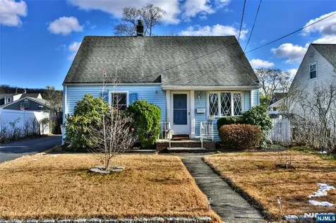 72 Burnside Place Wanaque NJ 07420