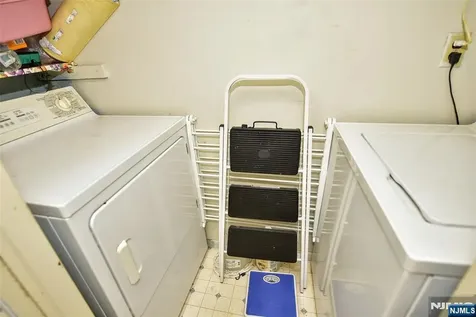 72 Burnside Place Wanaque NJ 07420