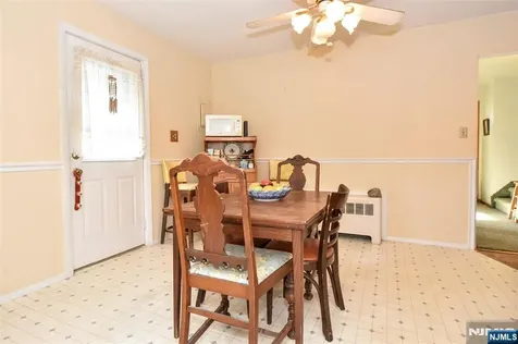 72 Burnside Place Wanaque NJ 07420