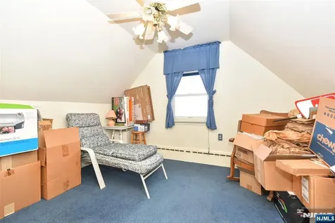 72 Burnside Place Wanaque NJ 07420