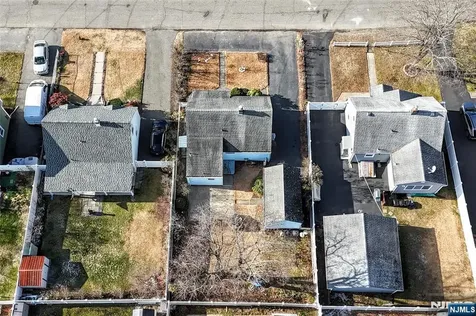 72 Burnside Place Wanaque NJ 07420