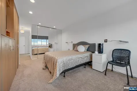 5 Horizon Road Fort Lee NJ 07024