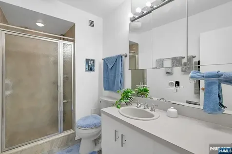 5 Horizon Road Fort Lee NJ 07024