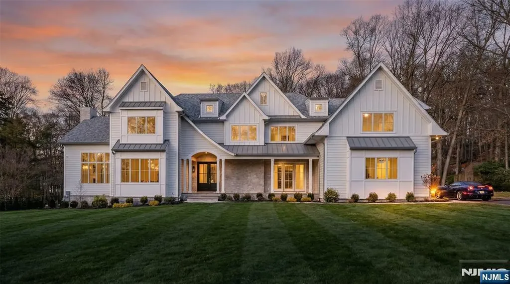 121 Jacquelin Avenue Ho-ho-kus NJ 07423