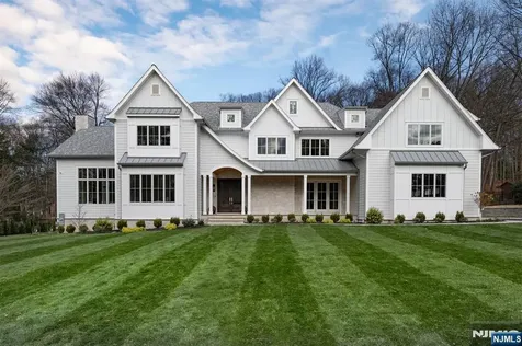 121 Jacquelin Avenue Ho-ho-kus NJ 07423