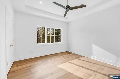 121 Jacquelin Avenue Ho-ho-kus NJ 07423