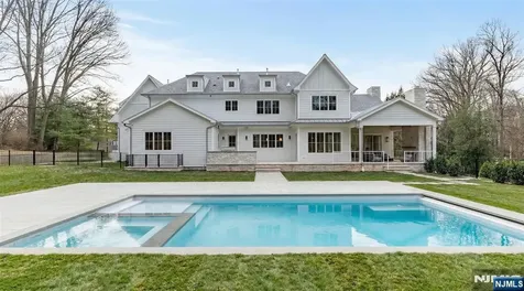 121 Jacquelin Avenue Ho-ho-kus NJ 07423