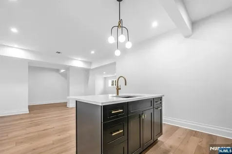 121 Jacquelin Avenue Ho-ho-kus NJ 07423
