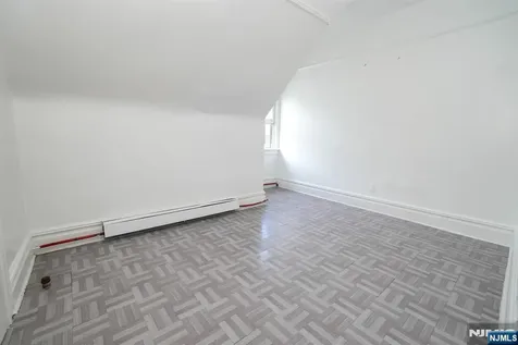 26-28 Treacy Avenue Newark NJ 07108