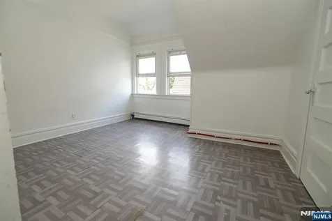 26-28 Treacy Avenue Newark NJ 07108