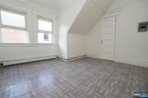 26-28 Treacy Avenue Newark NJ 07108