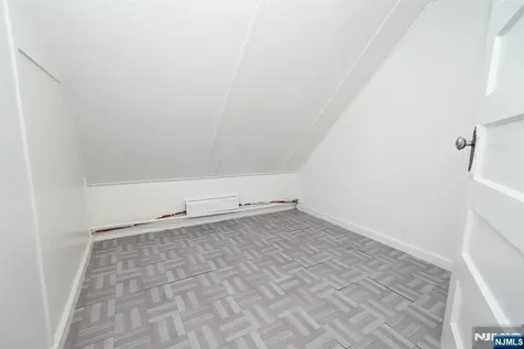 26-28 Treacy Avenue Newark NJ 07108