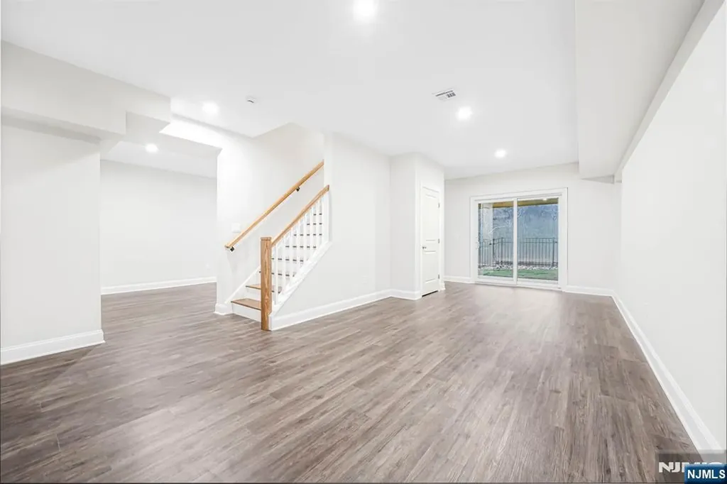 18 Birdie Lane Boonton Town NJ 07005