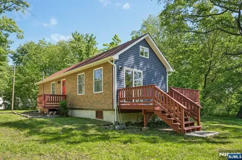 57 Riverlawn Drive Wayne NJ 07470