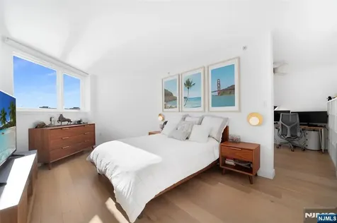 600 Harbor Boulevard Weehawken NJ 07086