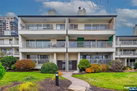 1225 River Road Edgewater NJ 07020