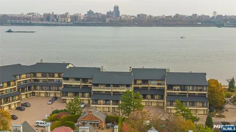 1225 River Road Edgewater NJ 07020