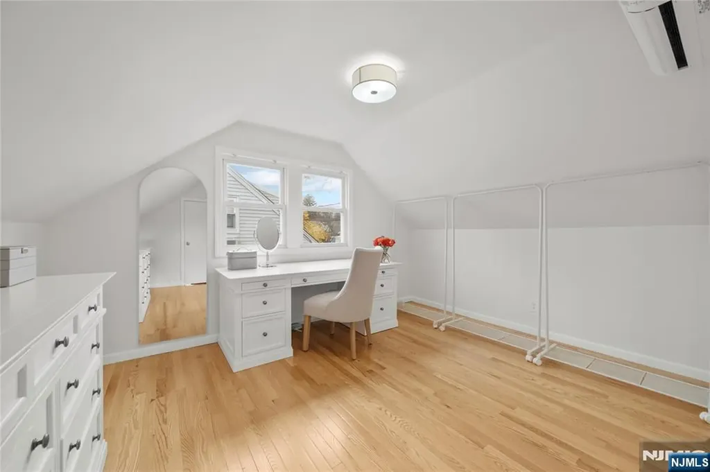 40 Bryant Avenue Bloomfield NJ 07003