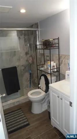 48 Helen Drive Moonachie NJ 07074