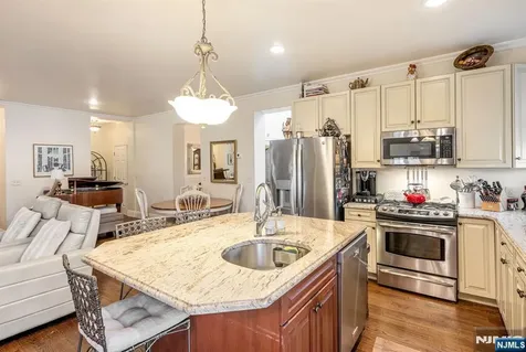 500 Blue Hill Terrace Franklin Lakes NJ 07417