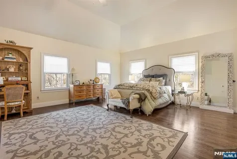 500 Blue Hill Terrace Franklin Lakes NJ 07417