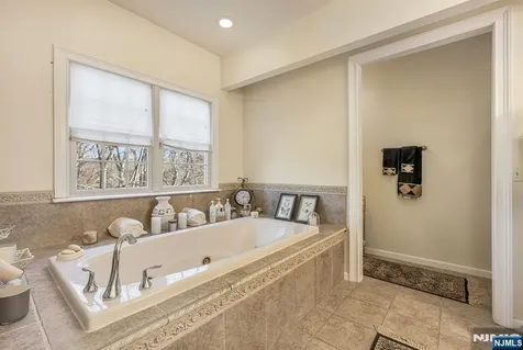 500 Blue Hill Terrace Franklin Lakes NJ 07417